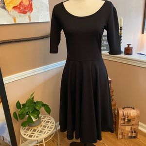 LULAROE~ Black Nicole Swing Dress Medium